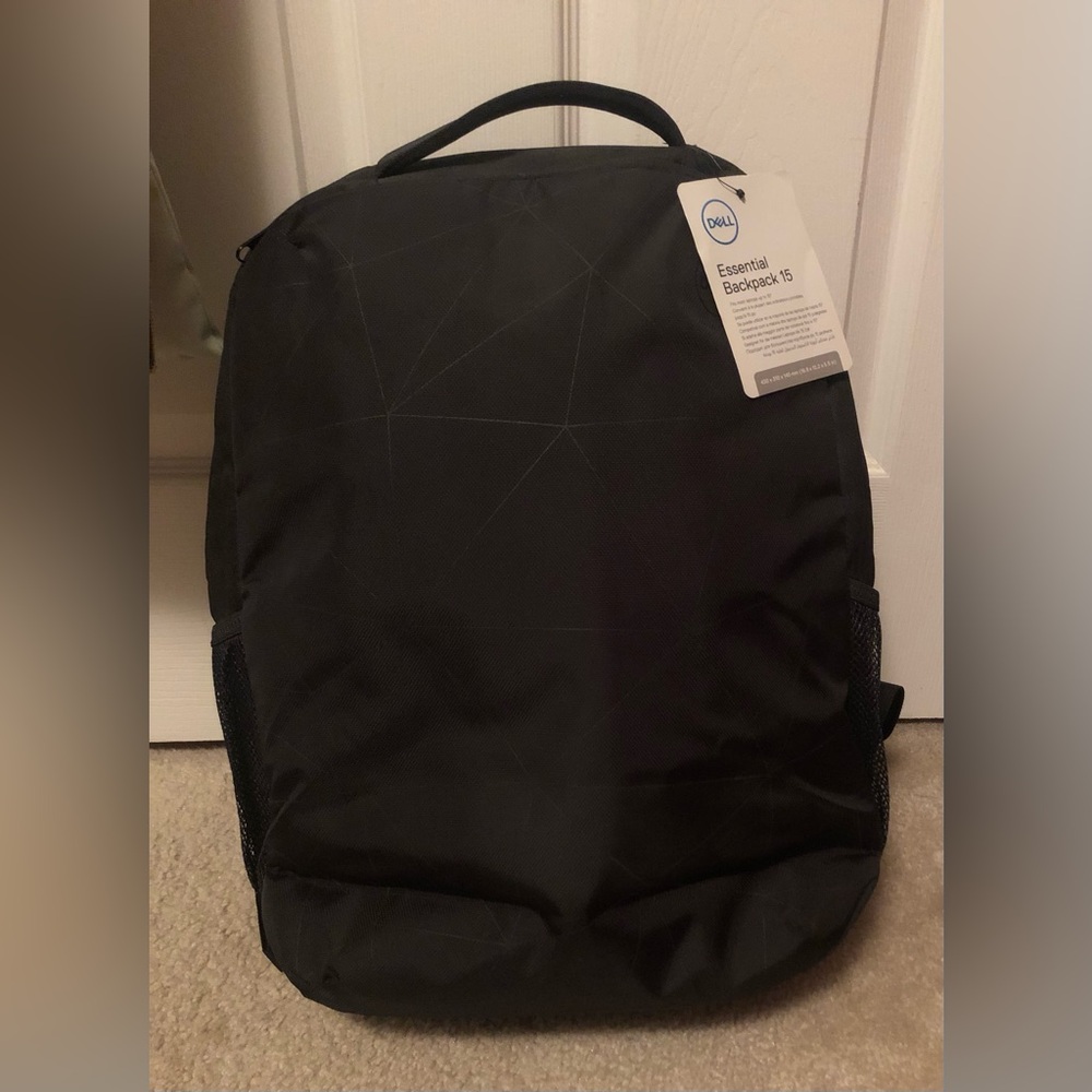 Dell Essential Backpack 15 - Black with Blue accents